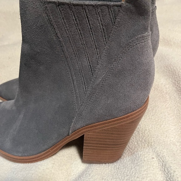 Marc Fisher Gray Suede Boots Sz 8 1/2 - Picture 2 of 14